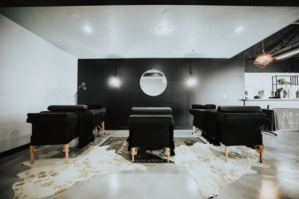 Salon massage room design